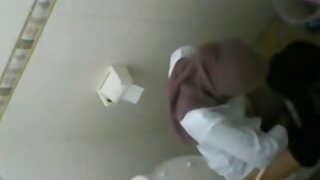 یہ کتیا واقعی شرارتی ...